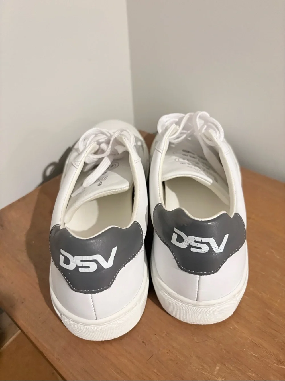 Men’s DSV White Sneakers with Gray Heel Accent